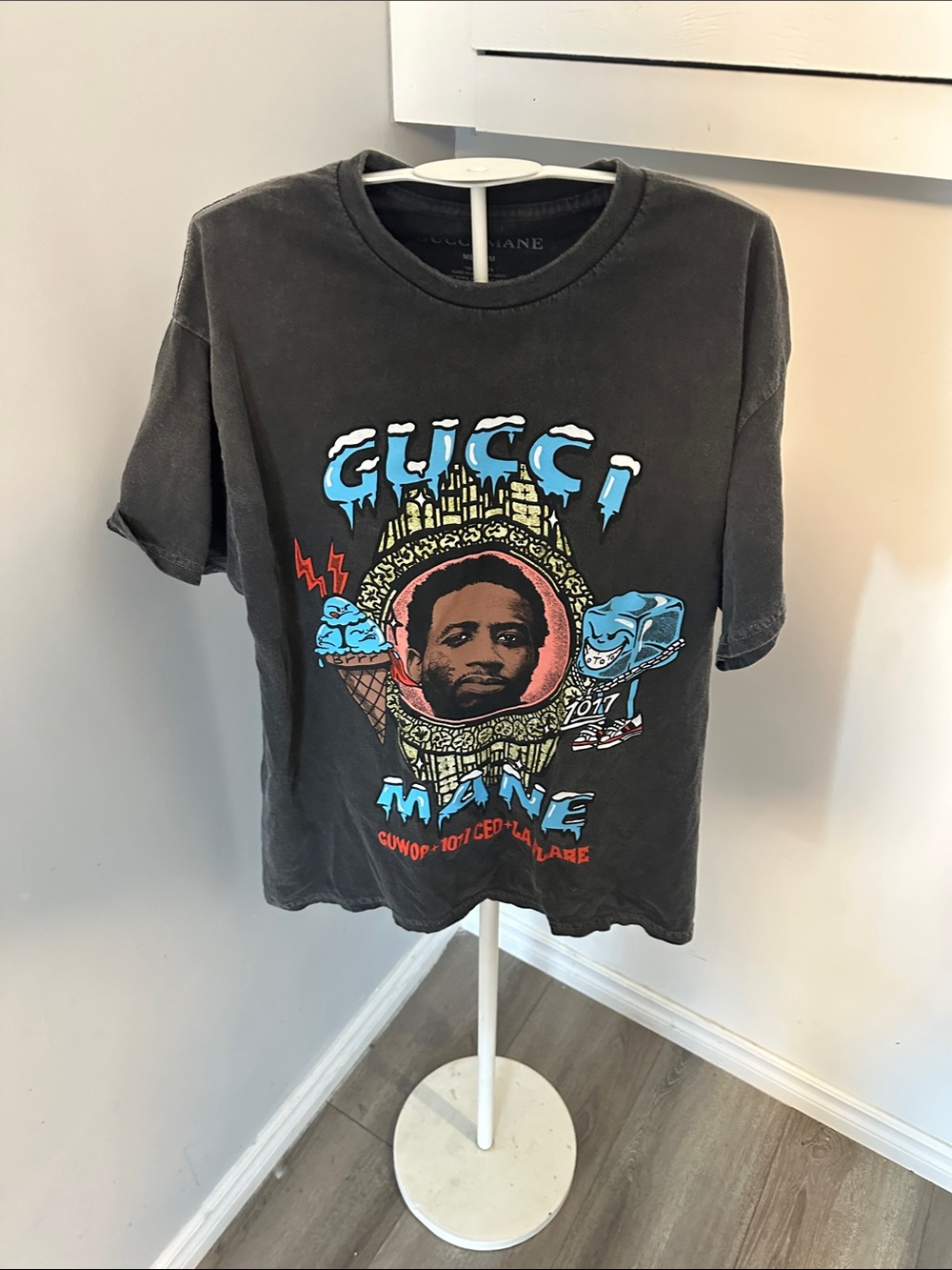 Gucci Mane size medium ice daddy 1017 t-shirt. Faded Heather grey